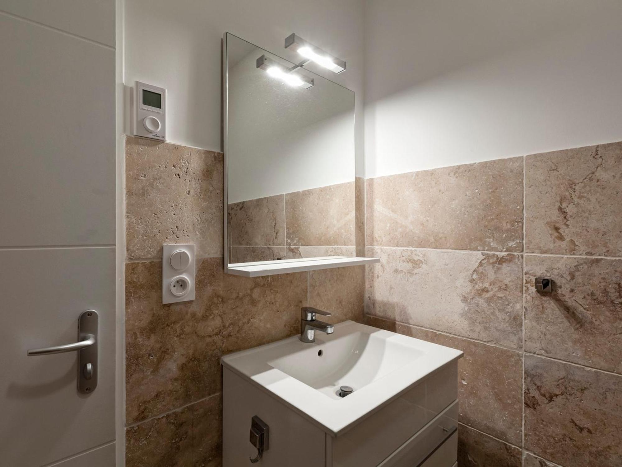 Appartement Neuf 2* Au Centre De Brides Avec Terrasse, Proche Telecabines Et Commerces - Fr-1-512-41 Exterior photo
